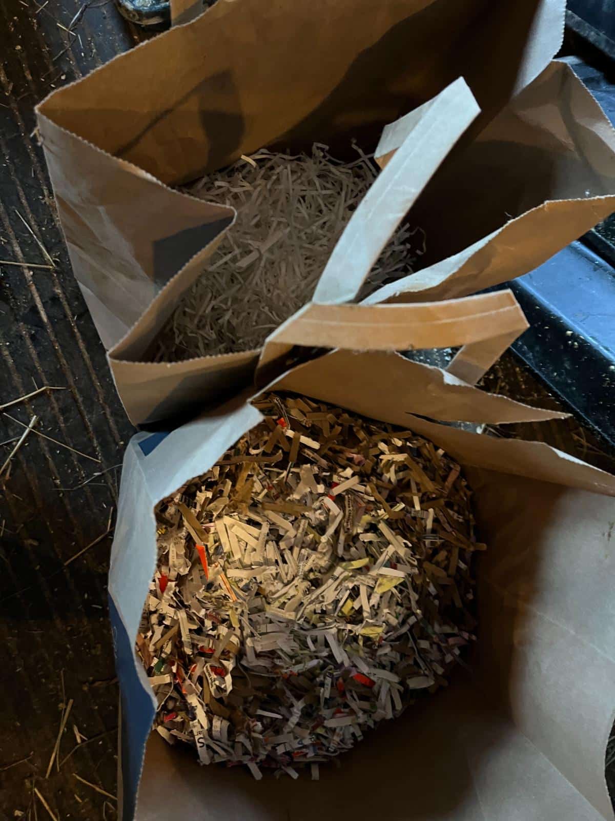 Paper shreds for rabbit bedding for meat rabbits