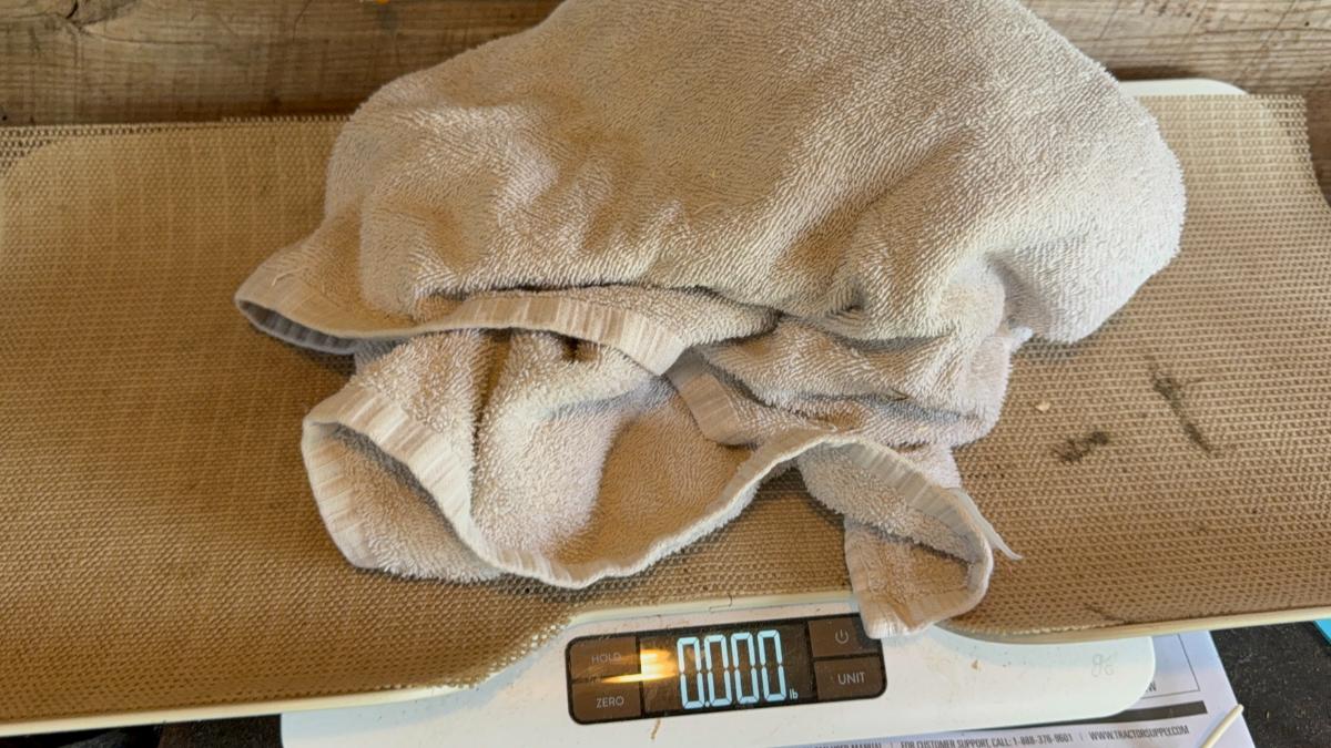 Taring a towel to zero out a scale