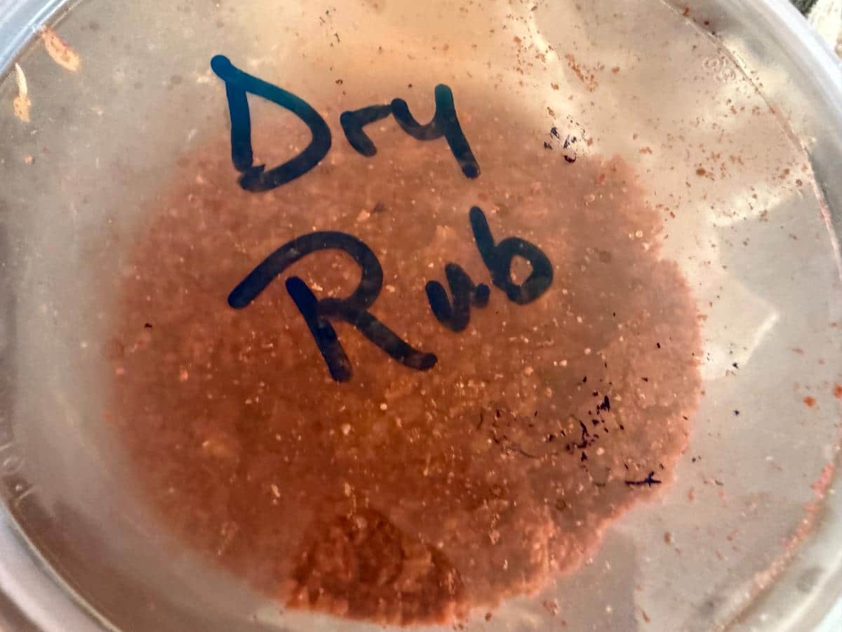 Dried rub for rabbit meat